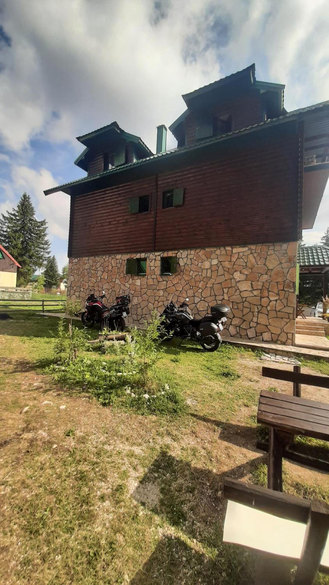 Apartments Durmitor Žabljak エクステリア 写真